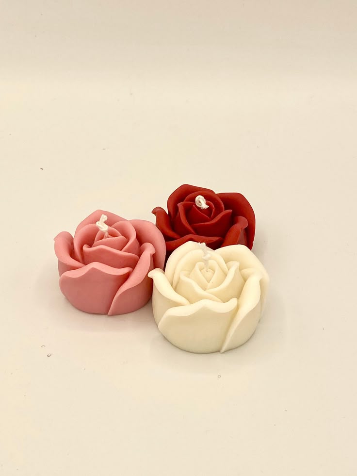 Premium Scented Rose Flower Candles – Set of 2 | Molded Floral Wax Candles for Gift & Home Aesthetics